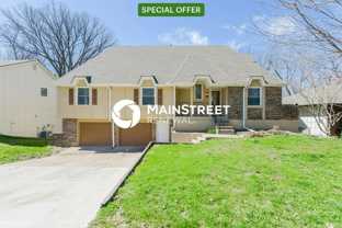 7912 N Michigan Ave - Photo 1 of 1