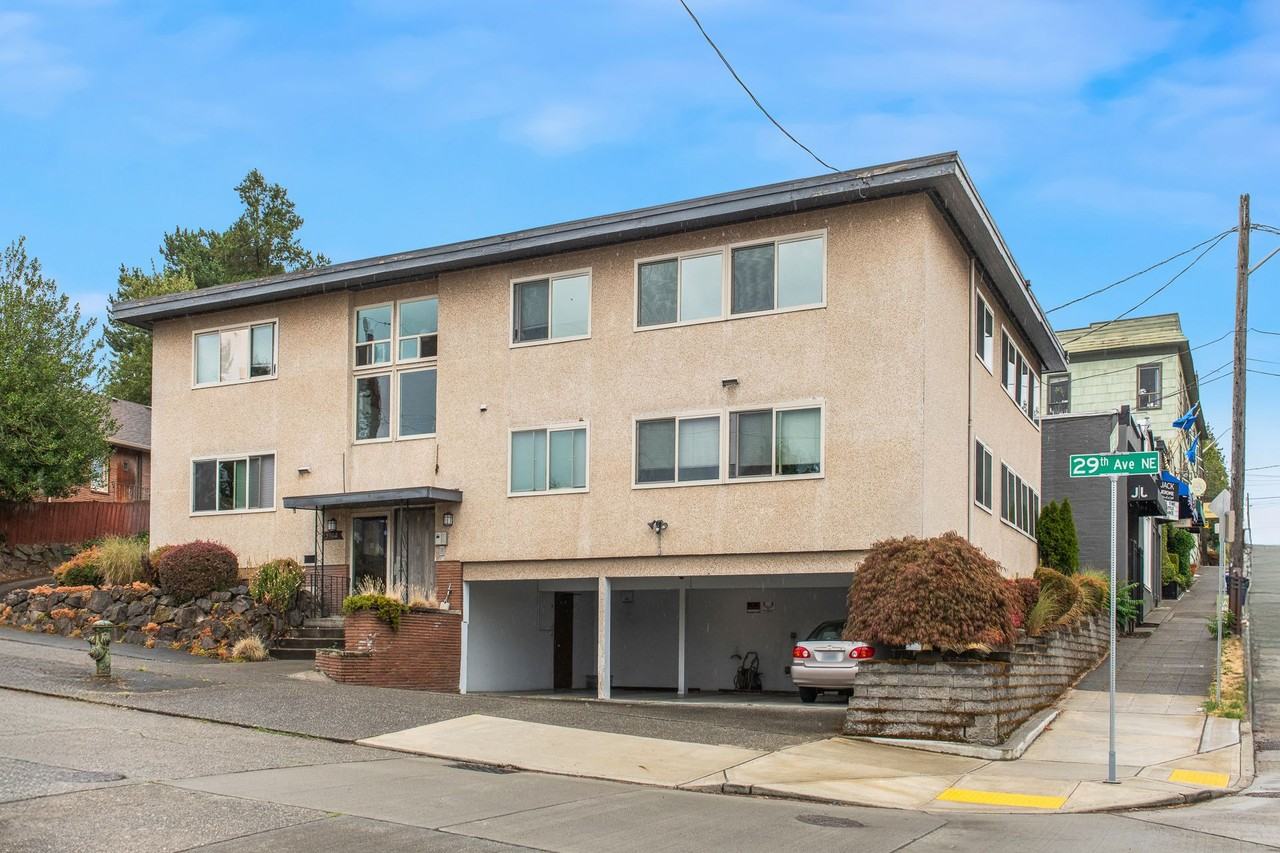 Lee Ann Apartments - Photo 3 of 30
