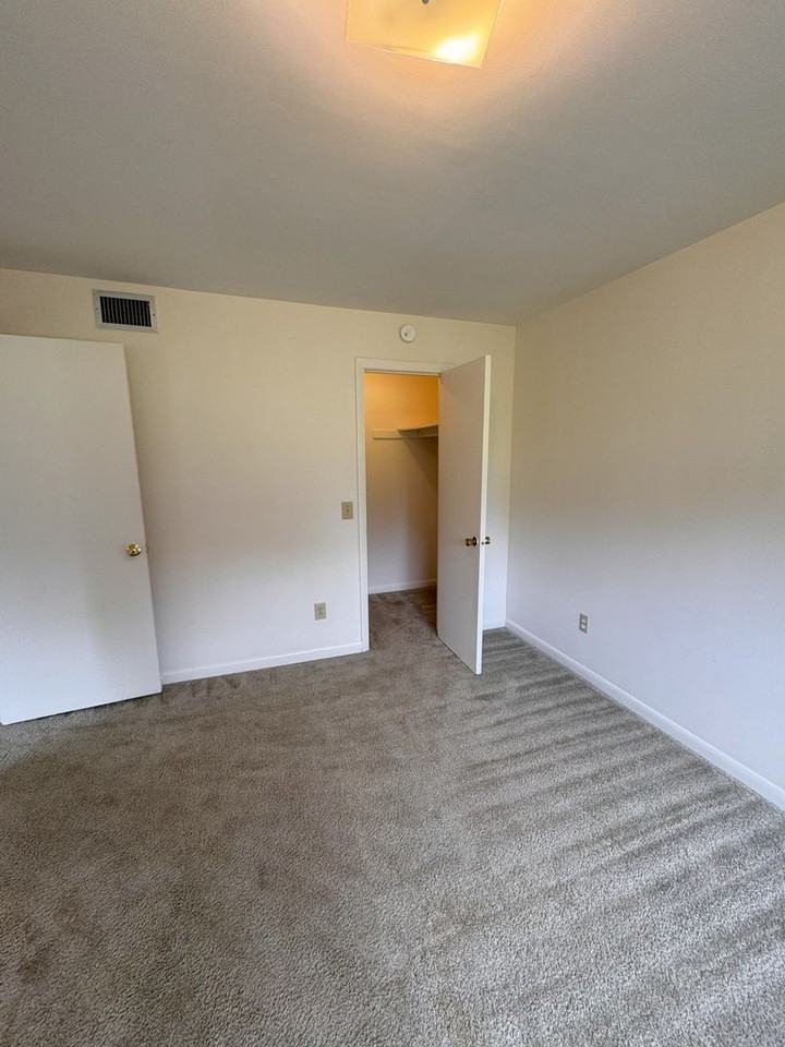 301 Piedmont - Photo 4 of 18