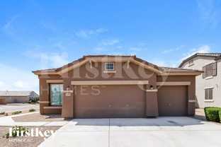 11951 W Rio Vista Ln - Photo 1 of 1