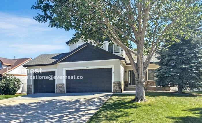 3825 Mount Oxford St - Photo 2 of 25