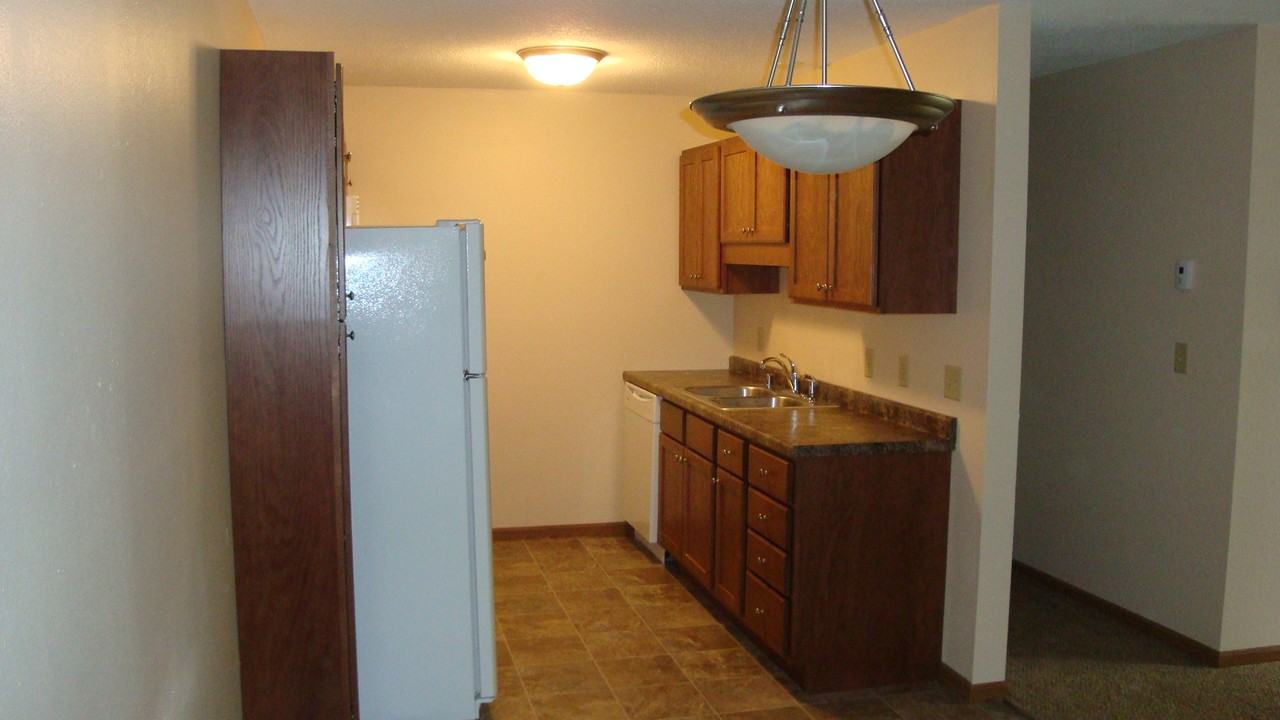 319 11th Ave S #202 - Photo 2 of 5