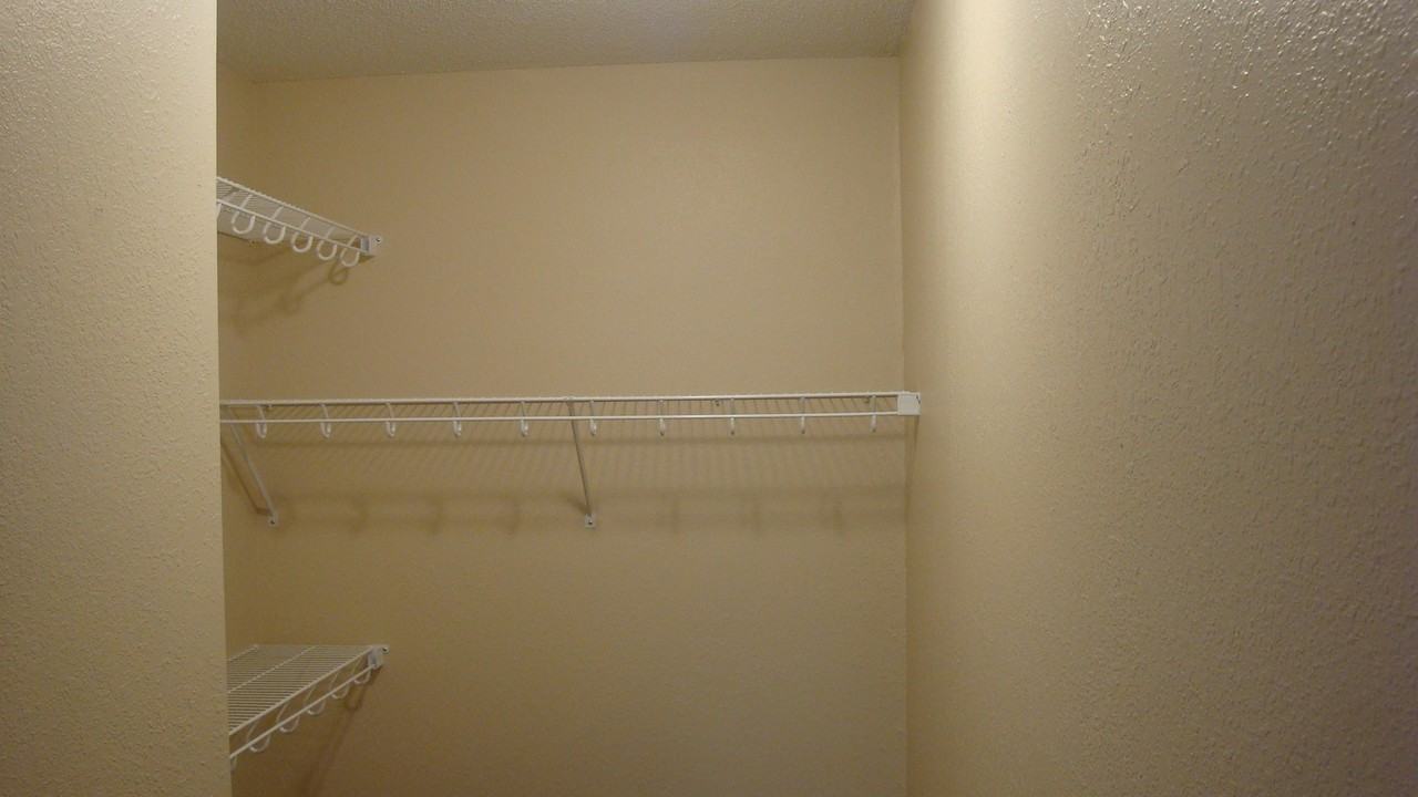 319 11th Ave S #202 - Photo 5 of 5