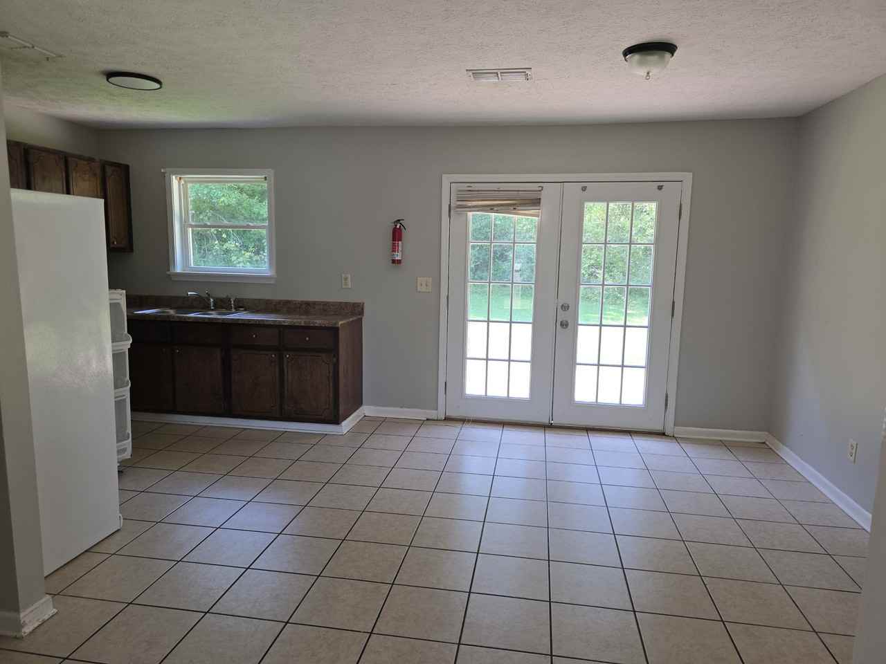 106 Mae St #NA - Photo 3 of 13