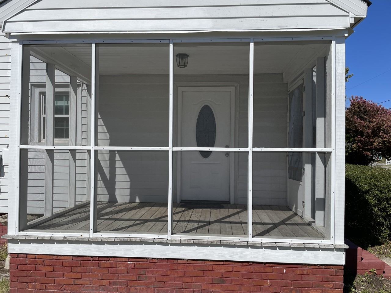 517 Woodlawn Ave #NA - Photo 3 of 8