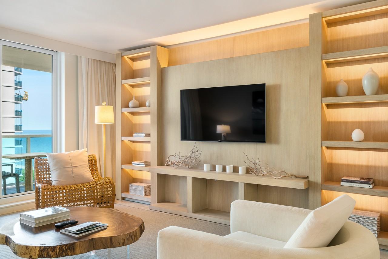 102 24th St #1113 - Photo 2 of 46