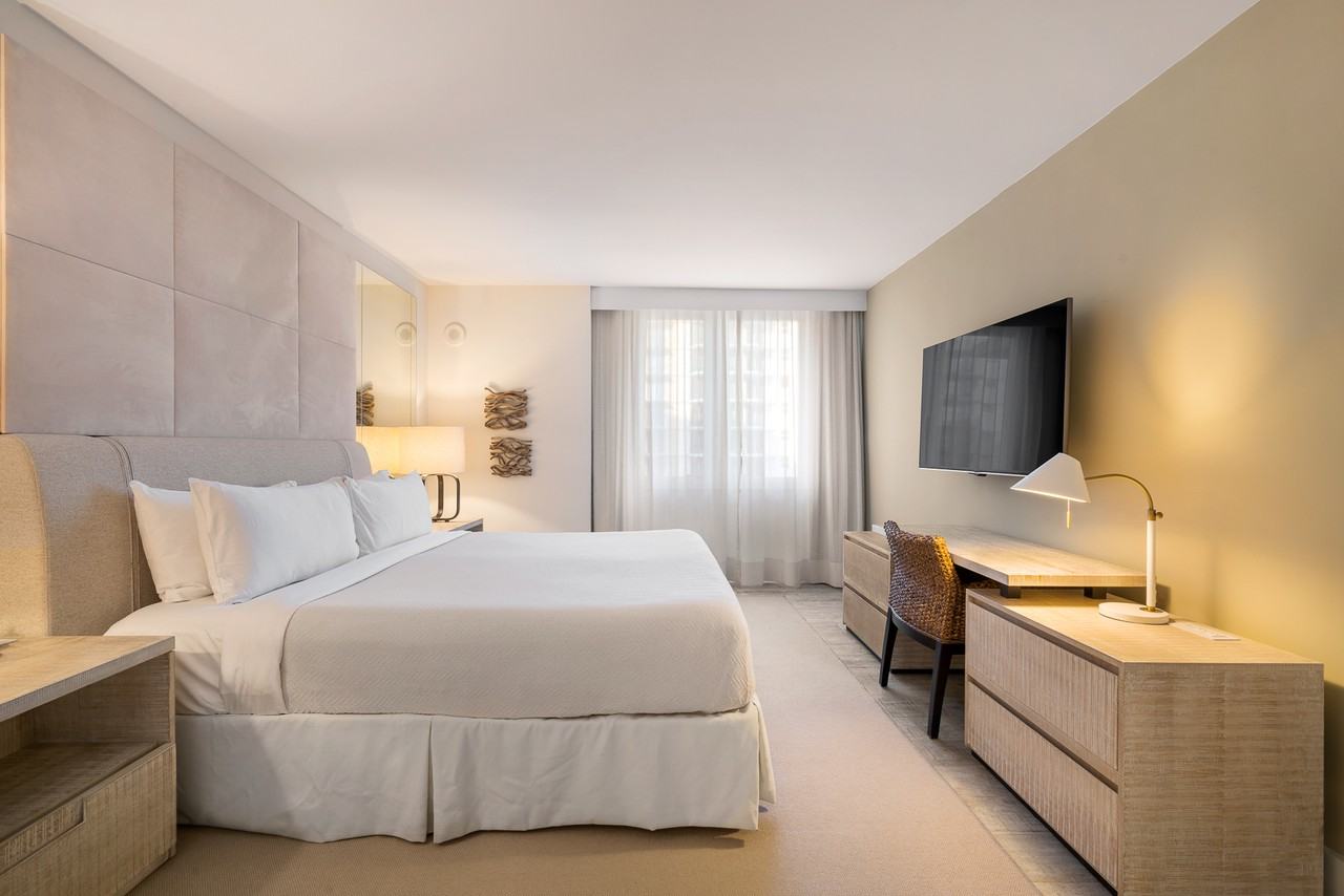 102 24th St #1113 - Photo 6 of 46