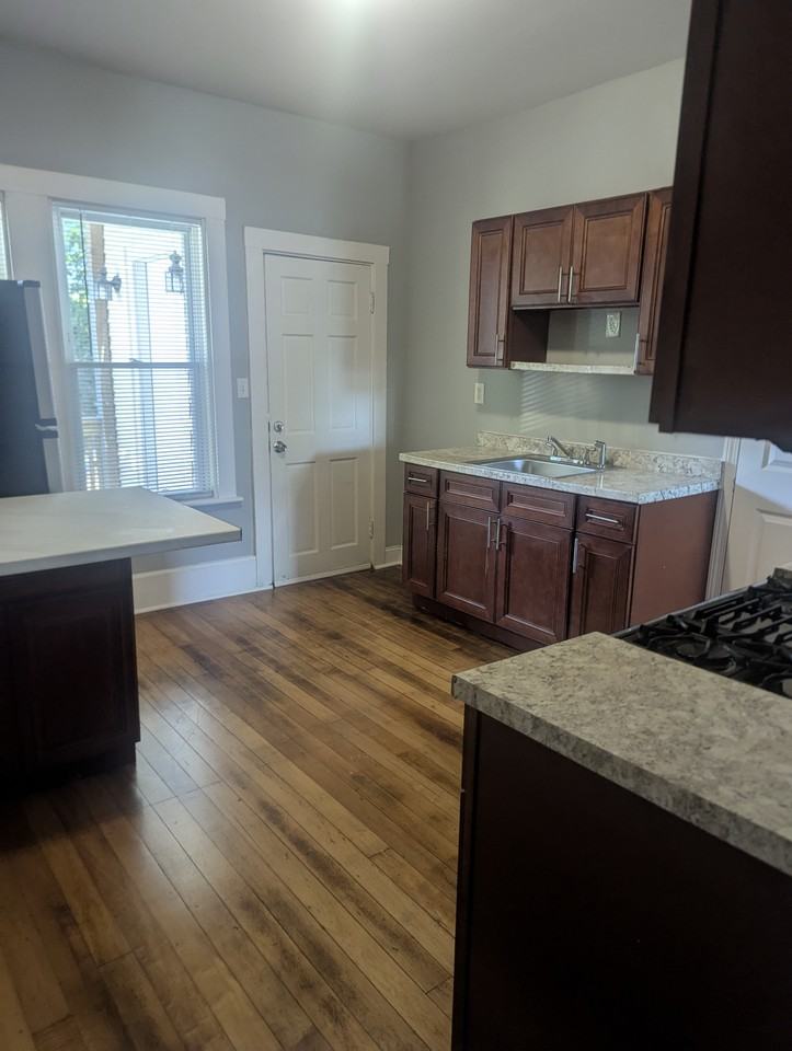 24 Banks St #1 - Photo 7 of 21