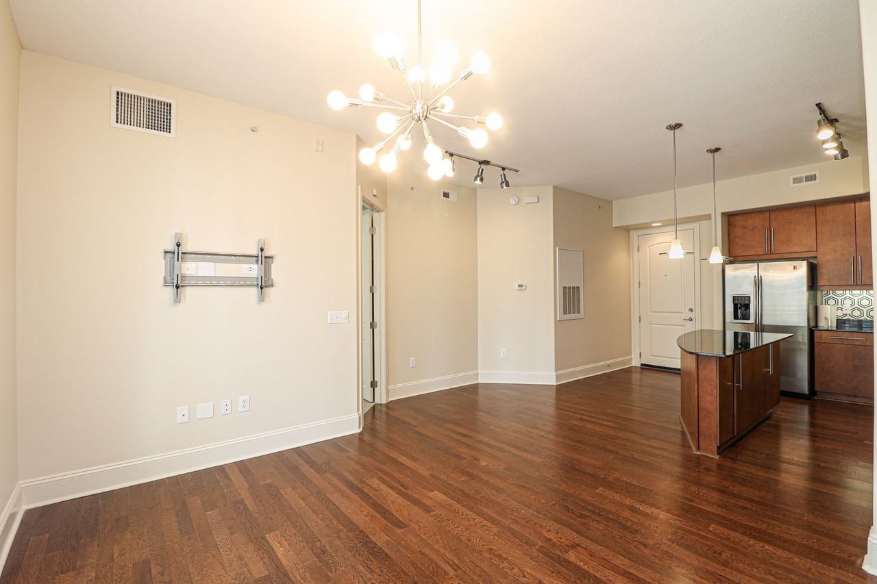 4625 Piedmont Row Dr #402 - Photo 4 of 36