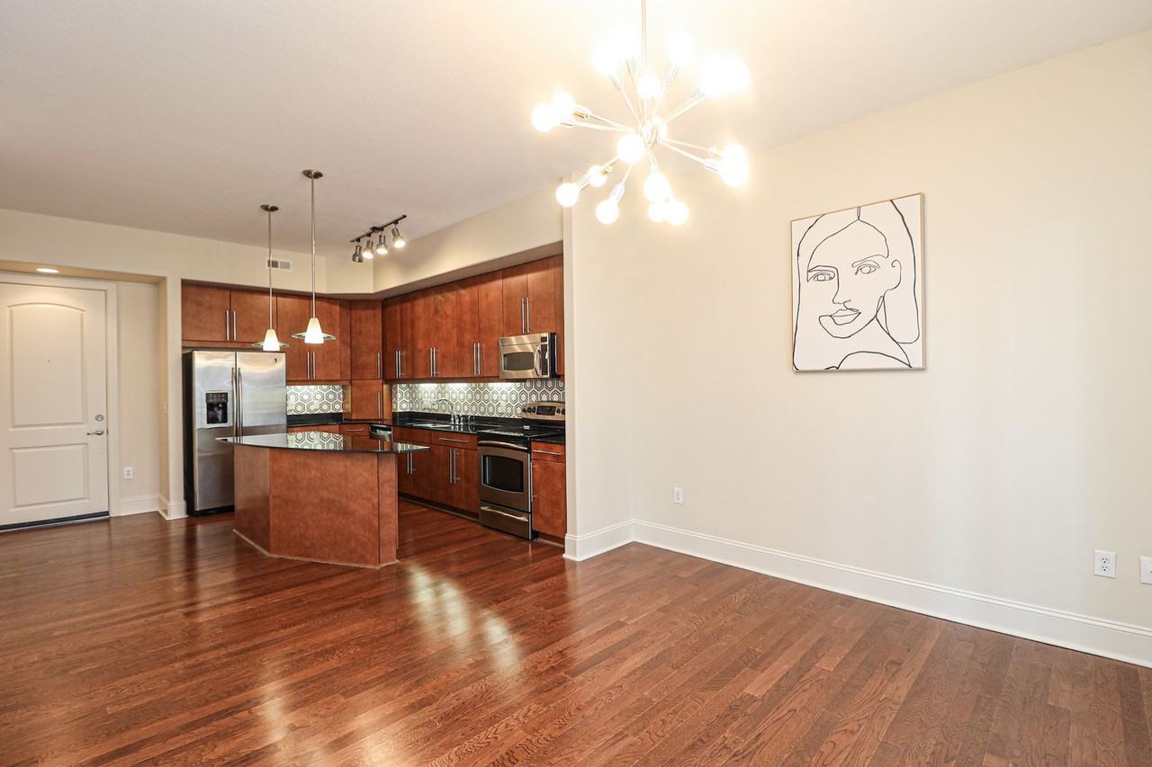 4625 Piedmont Row Dr #402 - Photo 5 of 36