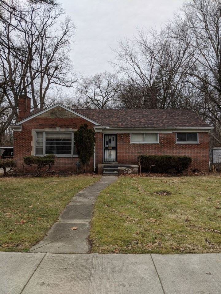 17547 Pierson St - Photo 2 of 50