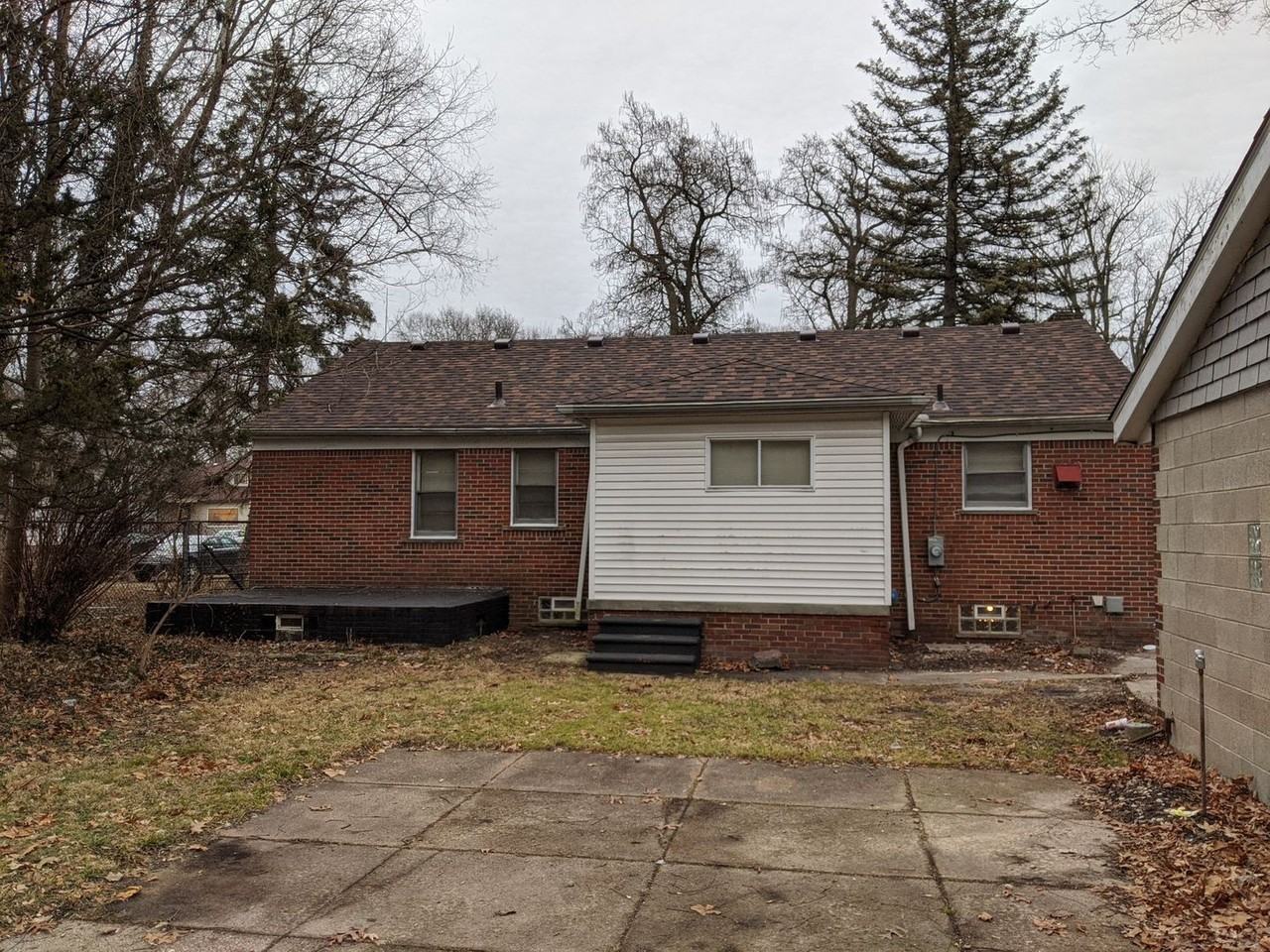 17547 Pierson St - Photo 3 of 50