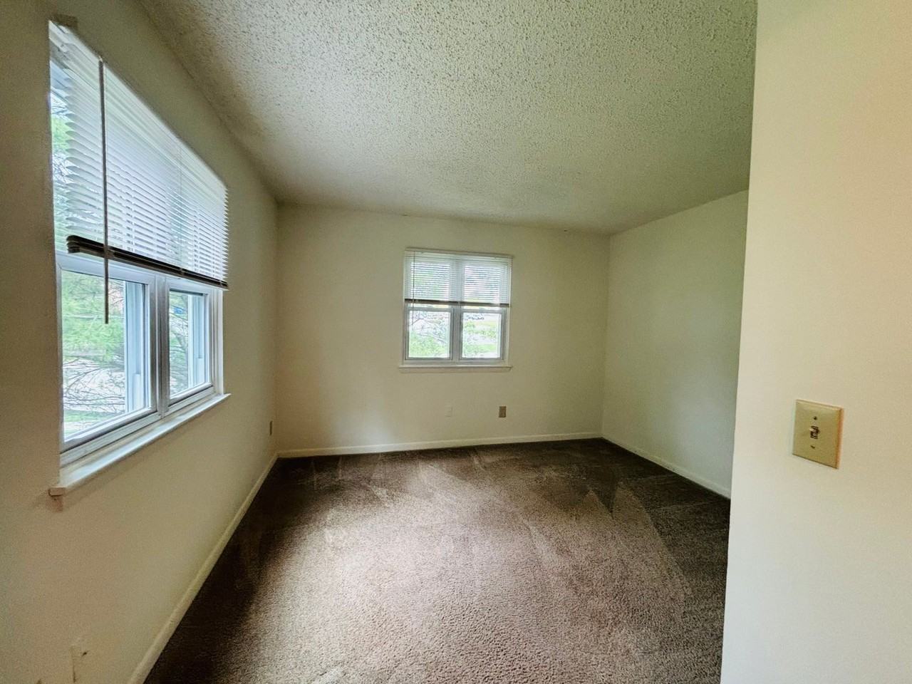 1315 Henry Ln Apt C - Photo 7 of 20