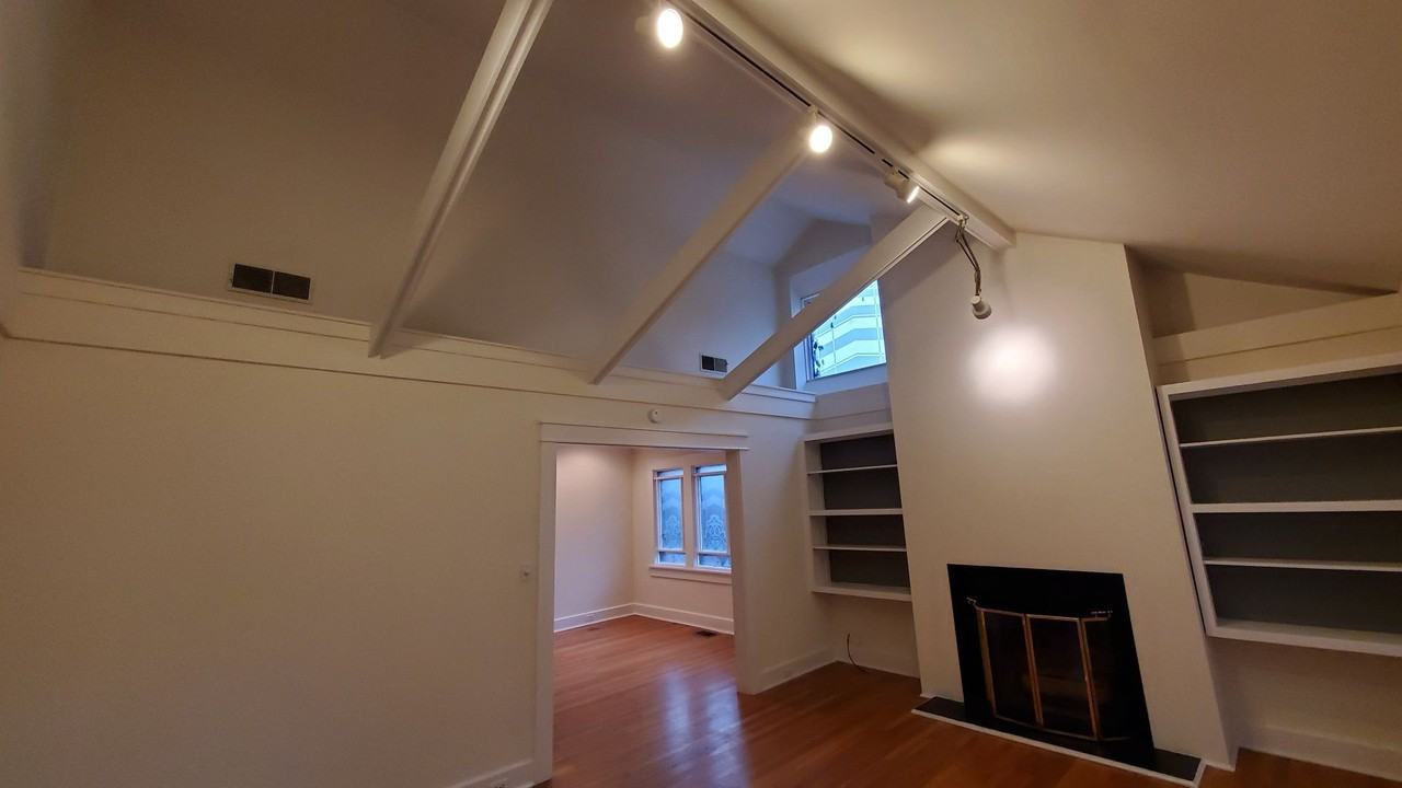 2402 S Hughes St - Photo 4 of 14