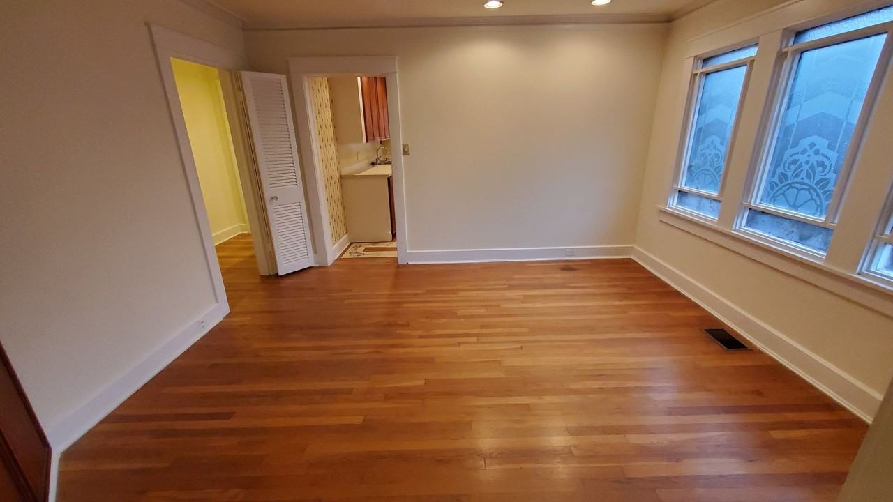 2402 S Hughes St - Photo 5 of 14