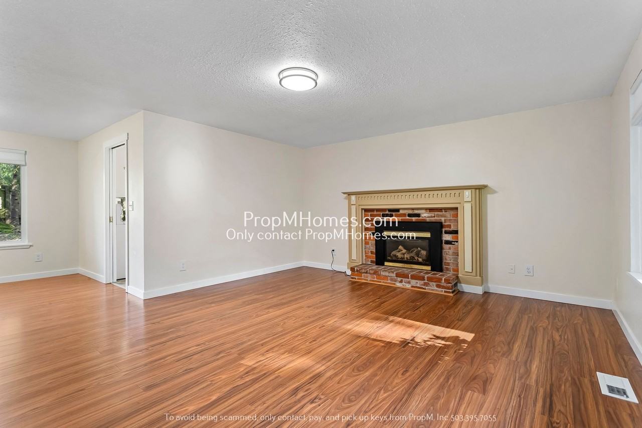 10100 Sw 52nd Ave - Photo 4 of 21