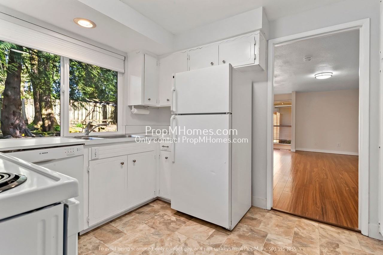 10100 Sw 52nd Ave - Photo 6 of 21