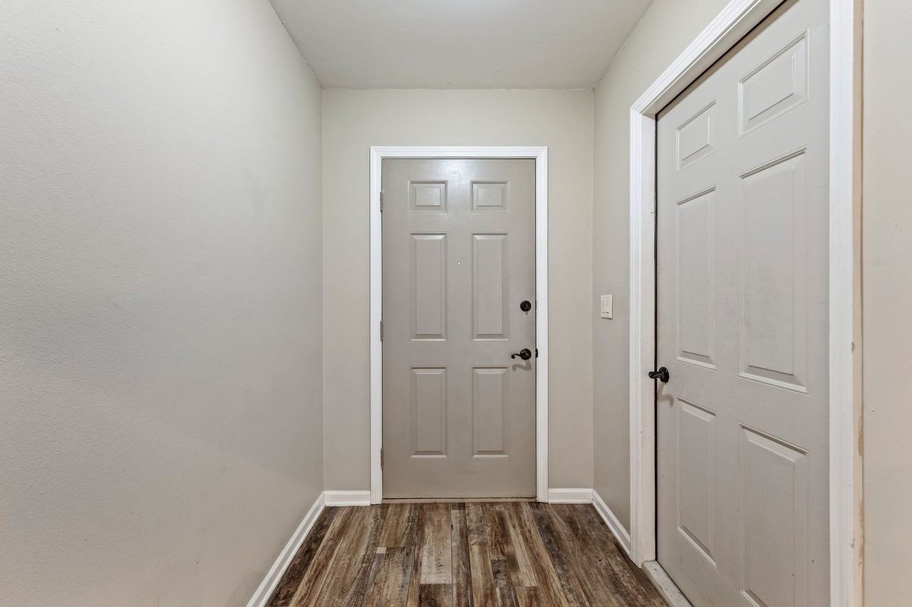 429 Springwood Way - Photo 4 of 24