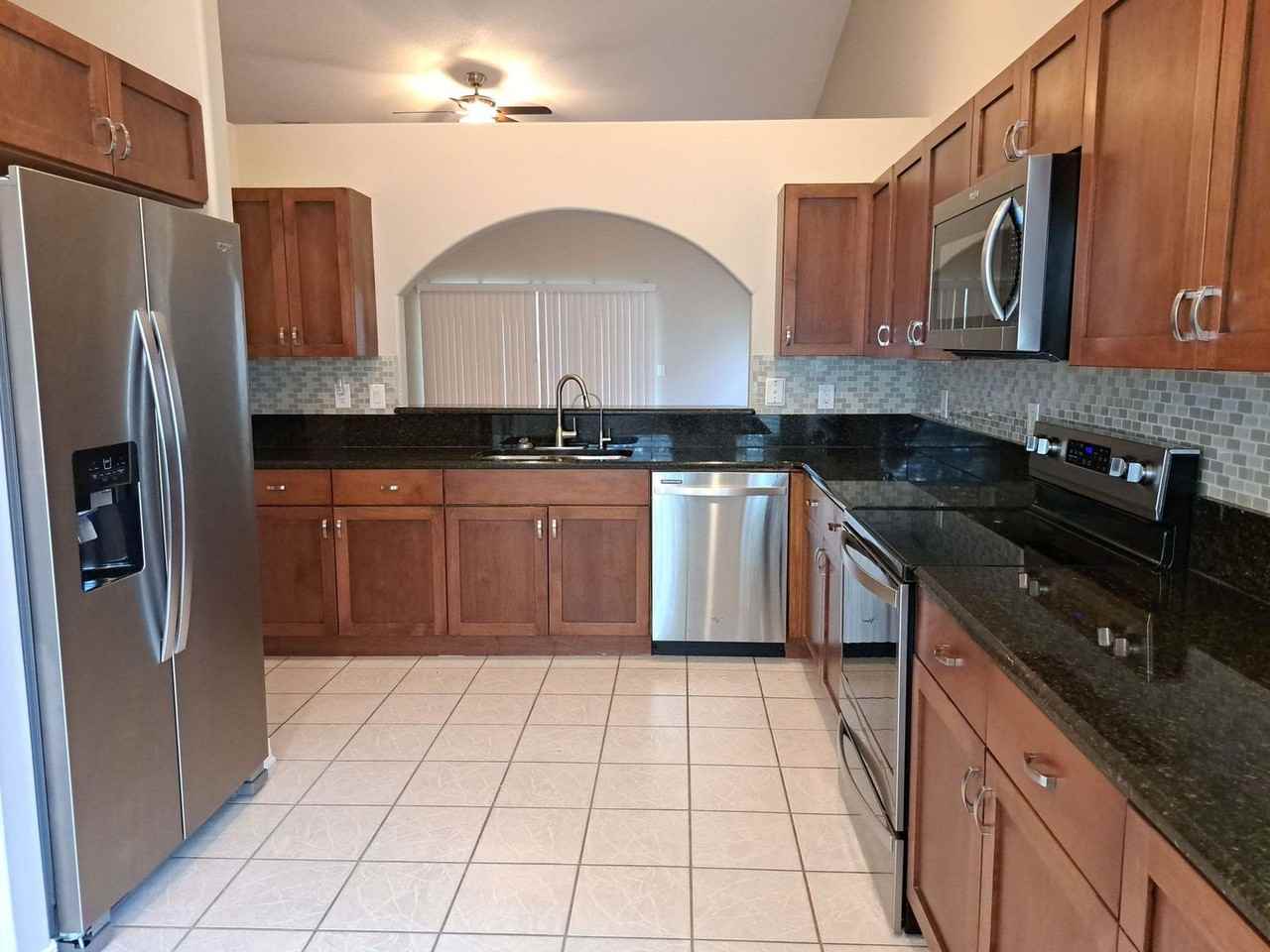 3413 Jasmine Trace Ln - Photo 5 of 45