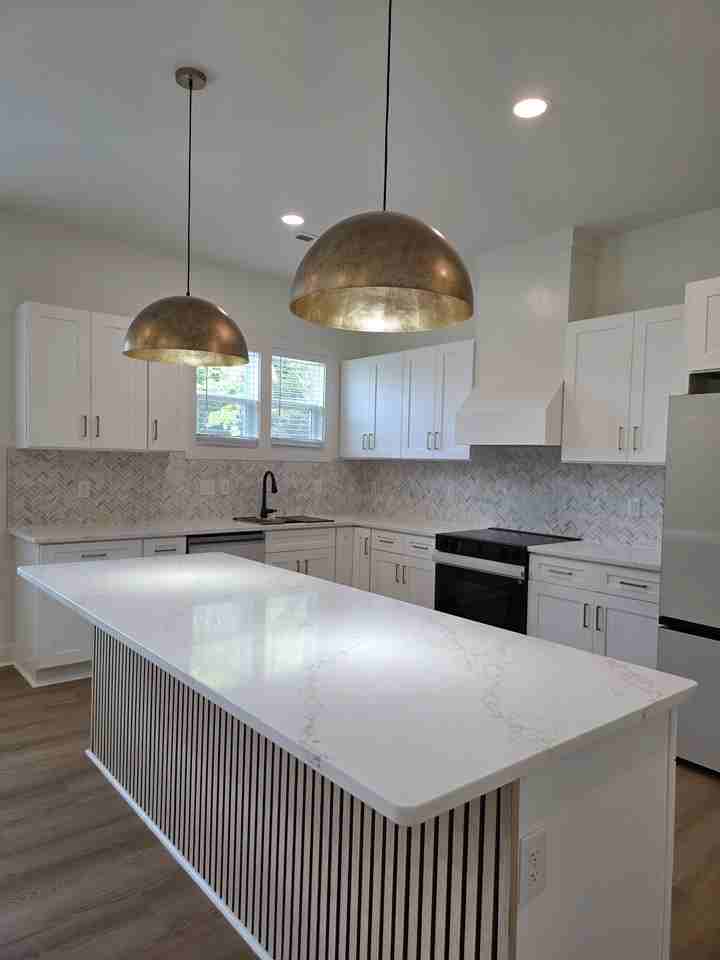 1120 Allen St #NA - Photo 3 of 29