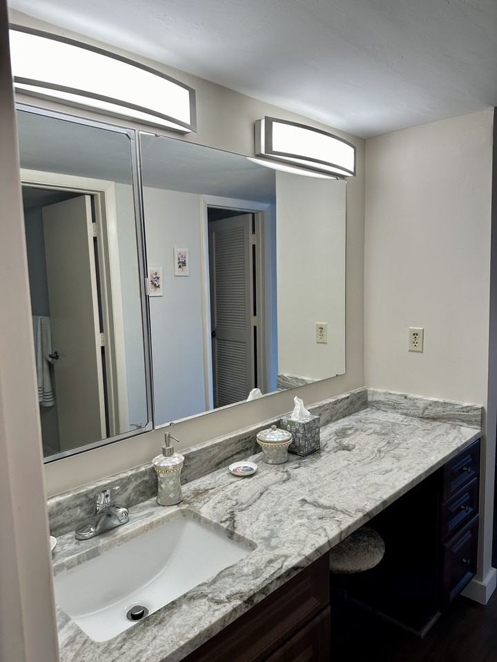 4200 Steamboat Bnd #401 - Photo 7 of 13