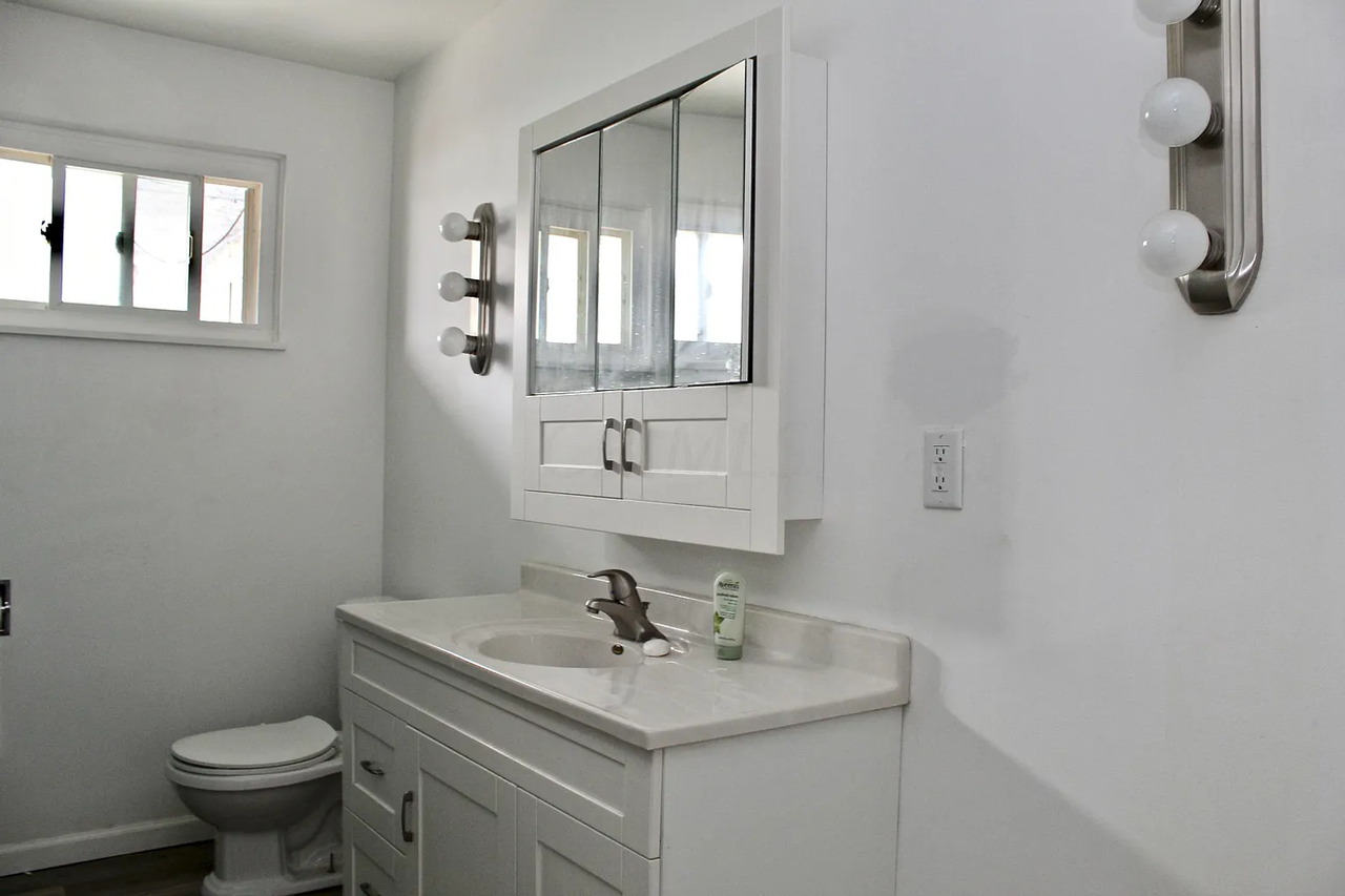 1559 Frebis Ave - Photo 2 of 12