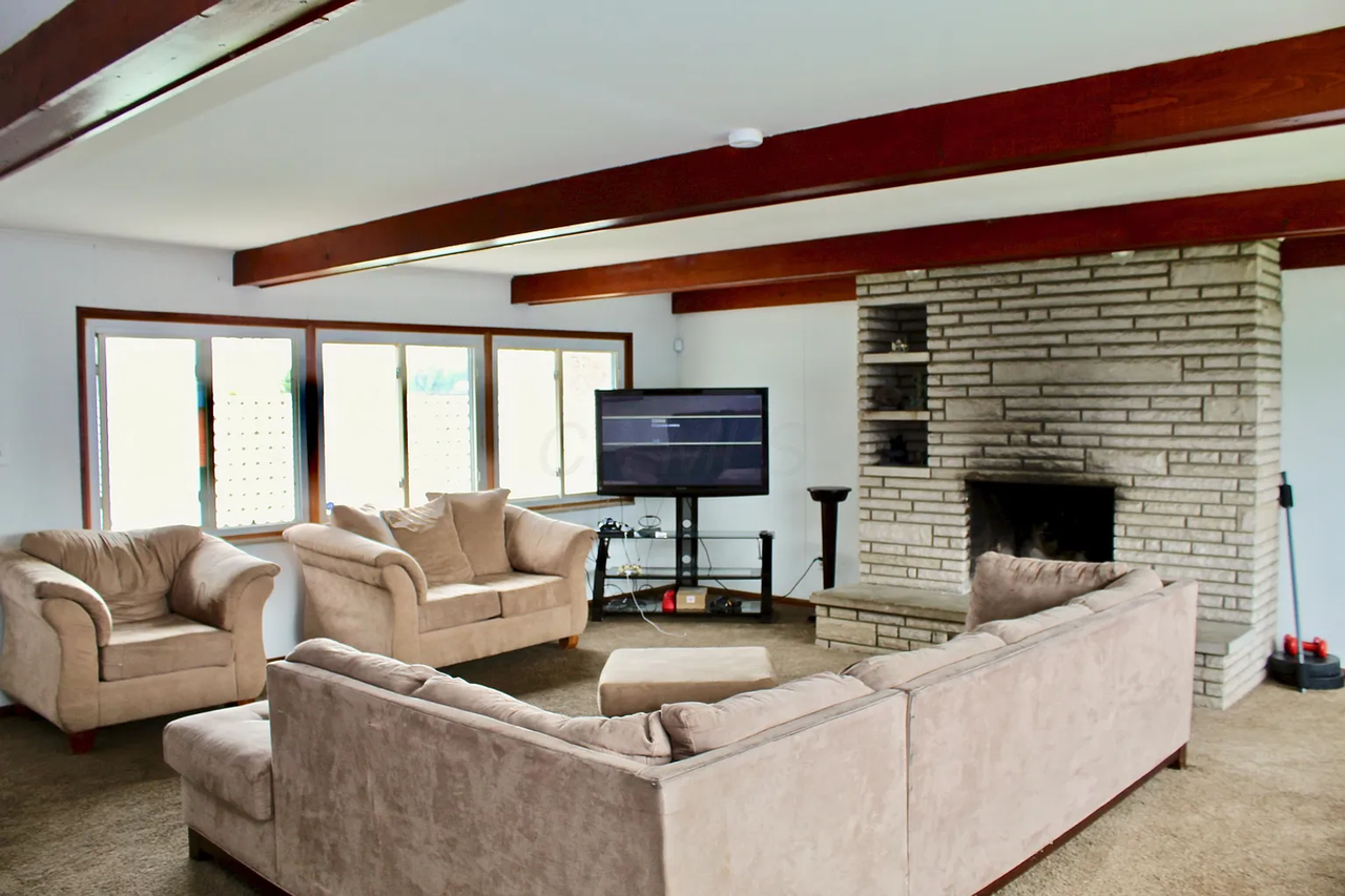 1559 Frebis Ave - Photo 6 of 12