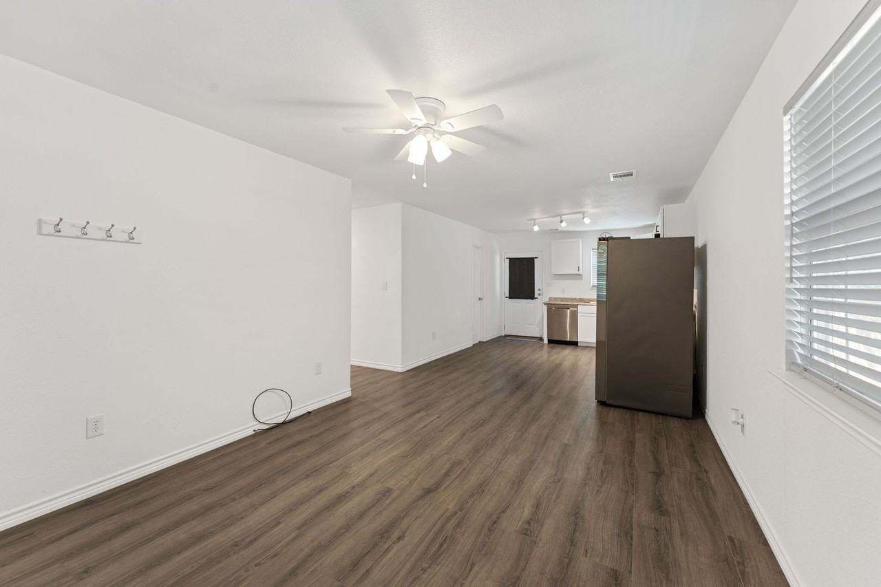 7659 Double Bridge Rd - Photo 7 of 26