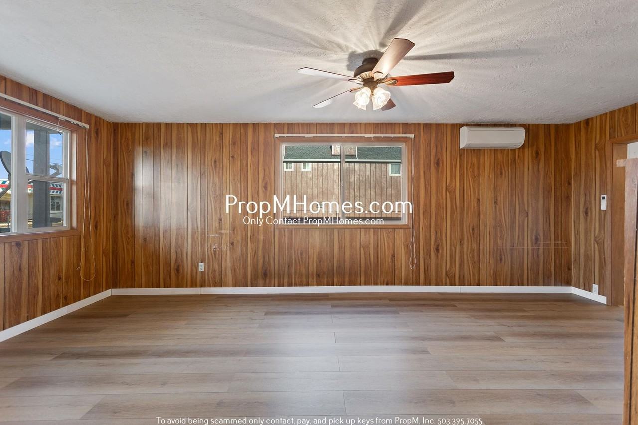 406 E Main St - Photo 2 of 23