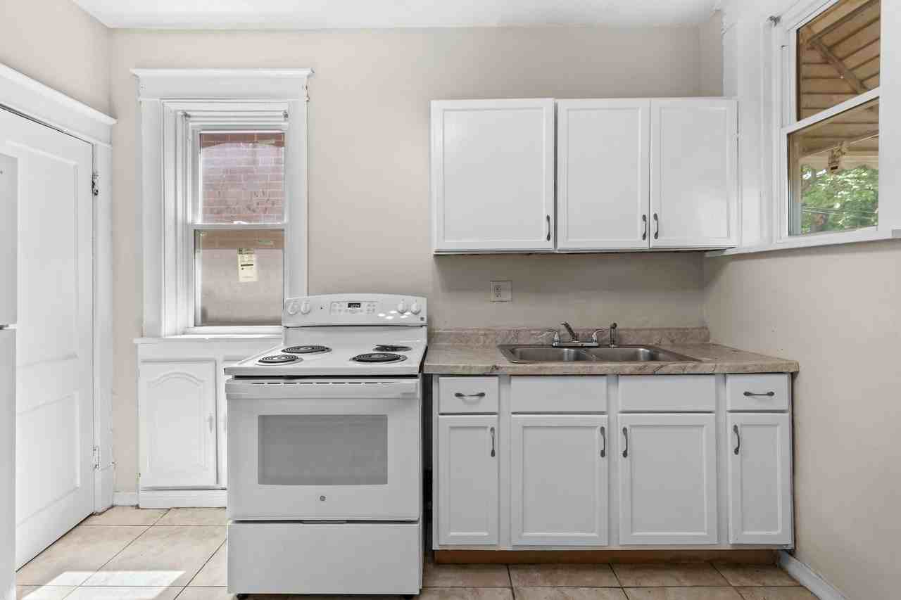 4029 Pennsylvania Ave - Photo 3 of 14