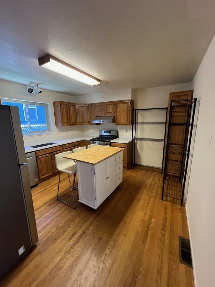 1532 Magnolia St #NA - Photo 2 of 14