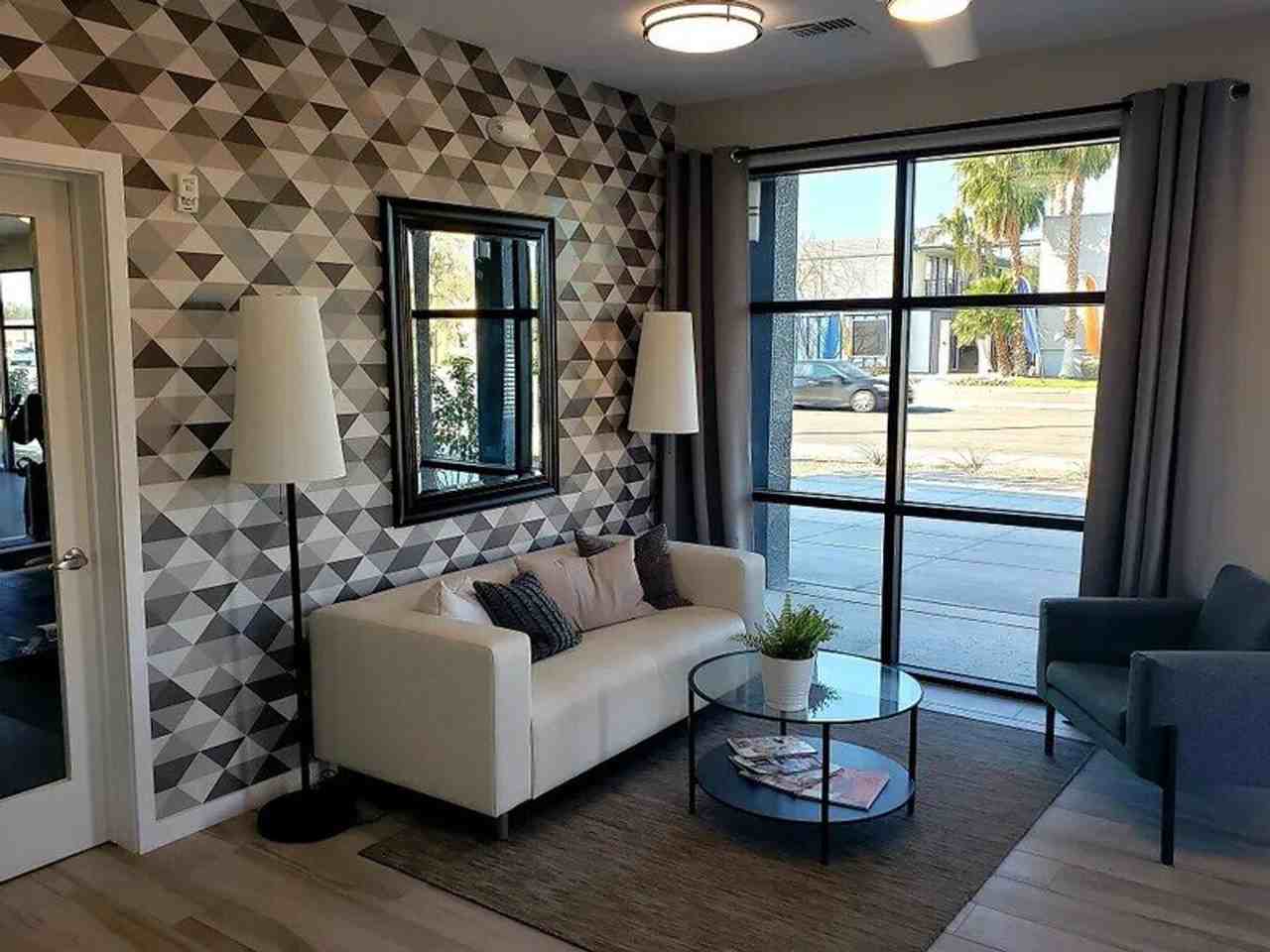 Club 715 Apartments - Photo 3 of 17