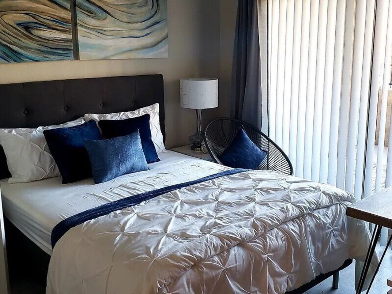 Club 715 Apartments - Photo 7 of 17