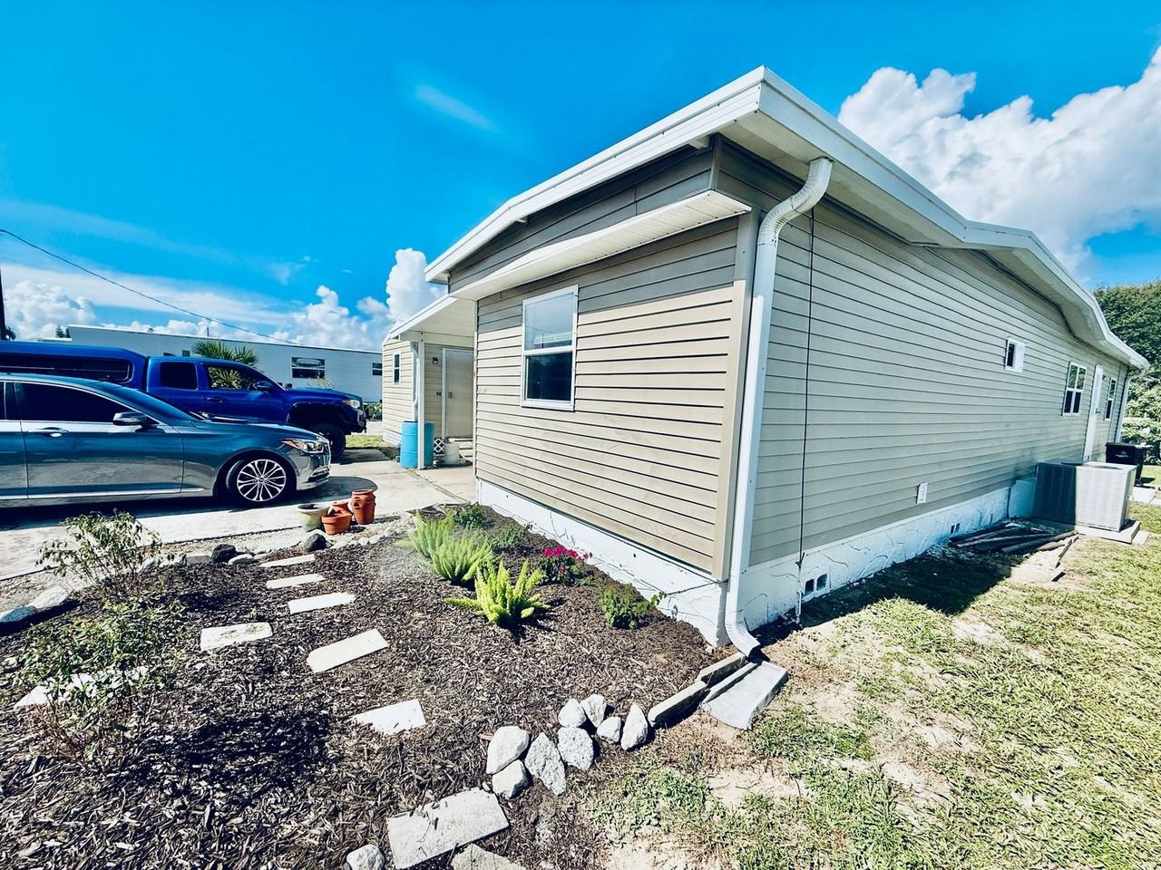 1419 Turkey Creek Dr Ne - Photo 2 of 50