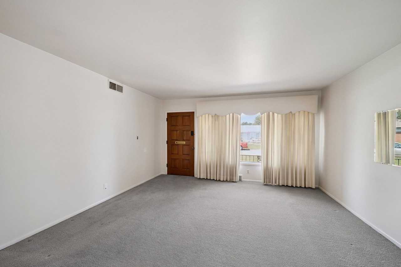 113 N 44th West Ave - Photo 3 of 15
