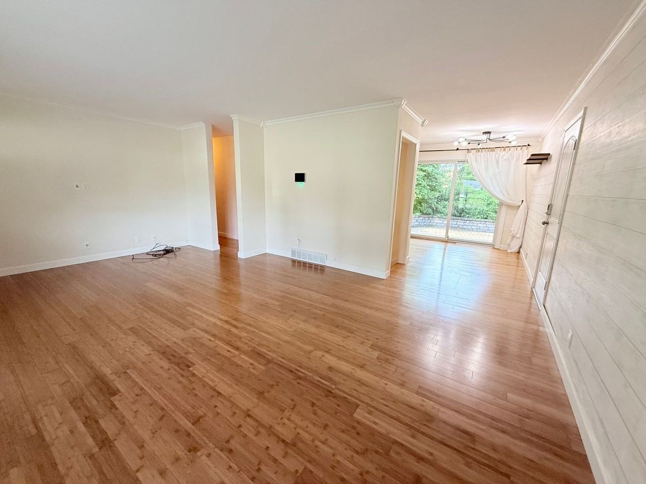 207 Ivanhoe Way - Photo 5 of 23