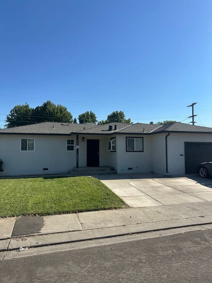 1418 Suzanne Ave - Photo 2 of 4