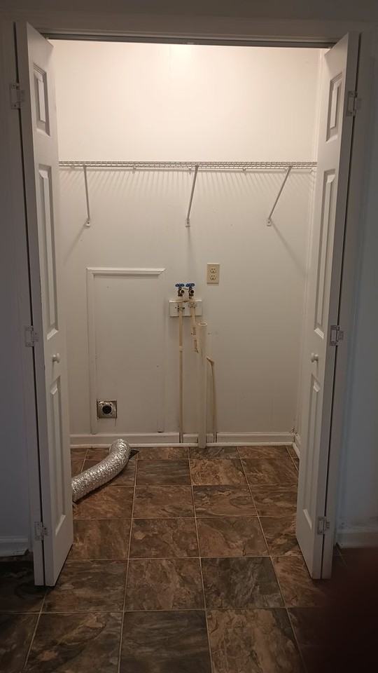 115 Myrtle St - Photo 3 of 13