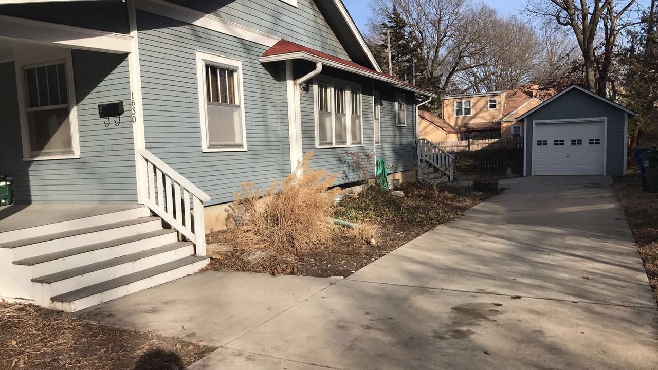 1630 New Hampshire St - Photo 2 of 9