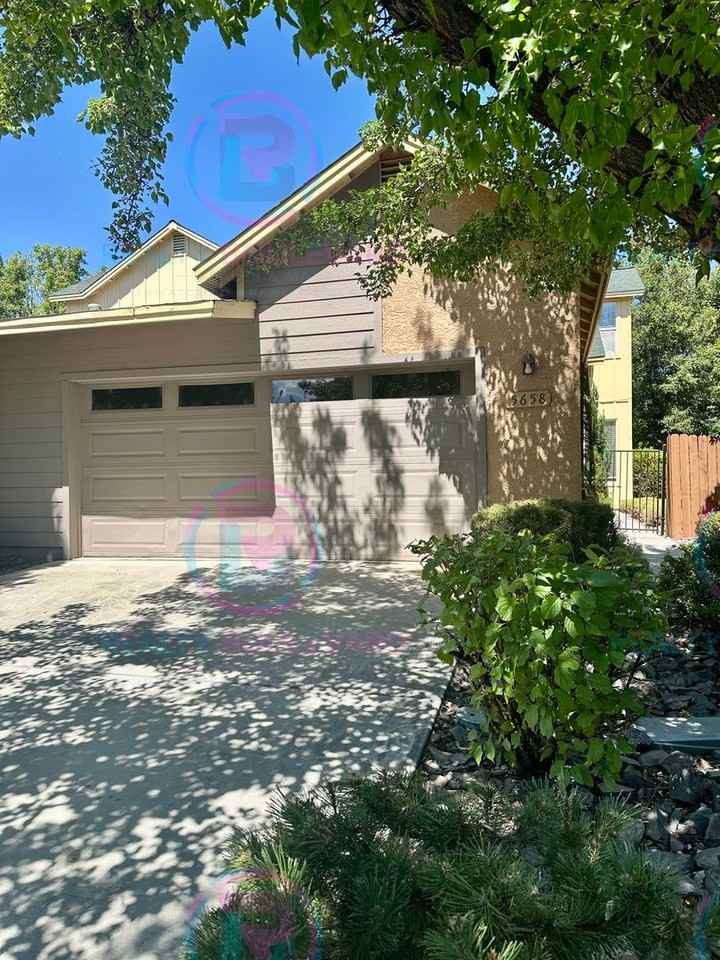 5658 Hunting Creek Way - Photo 3 of 46