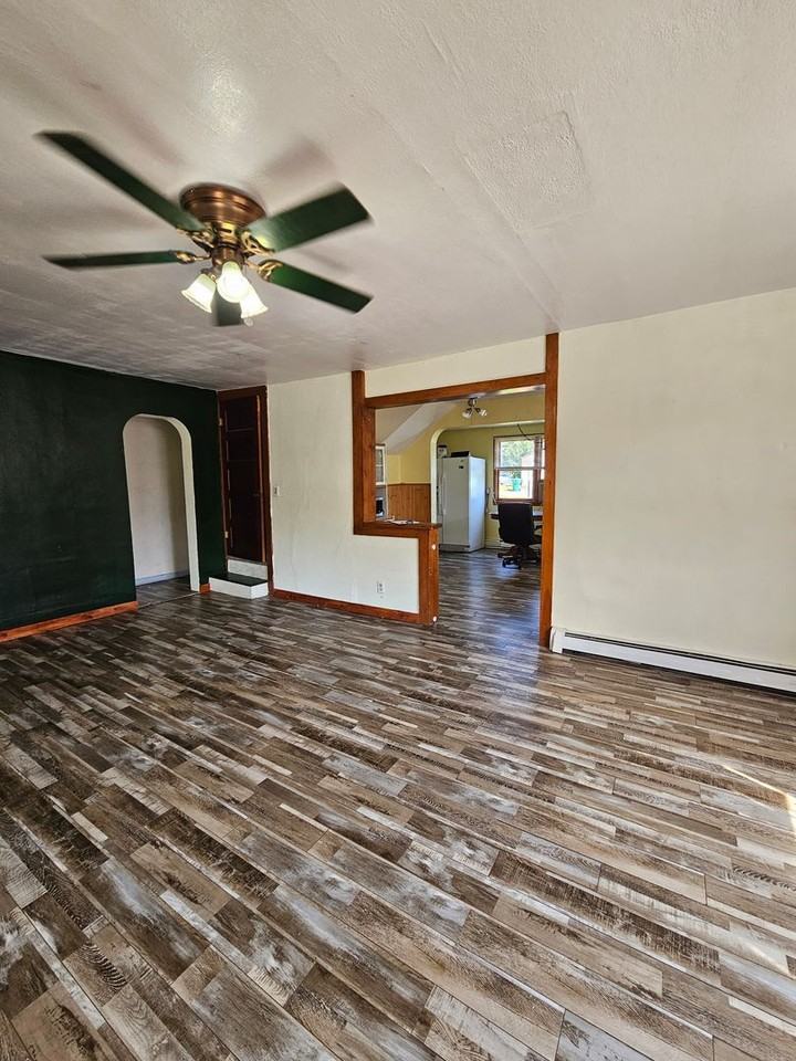 1927 Main St - Photo 3 of 16