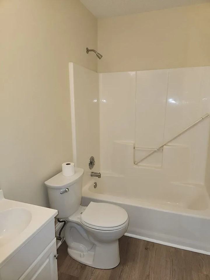 3710 Margrave Rd - Photo 3 of 10