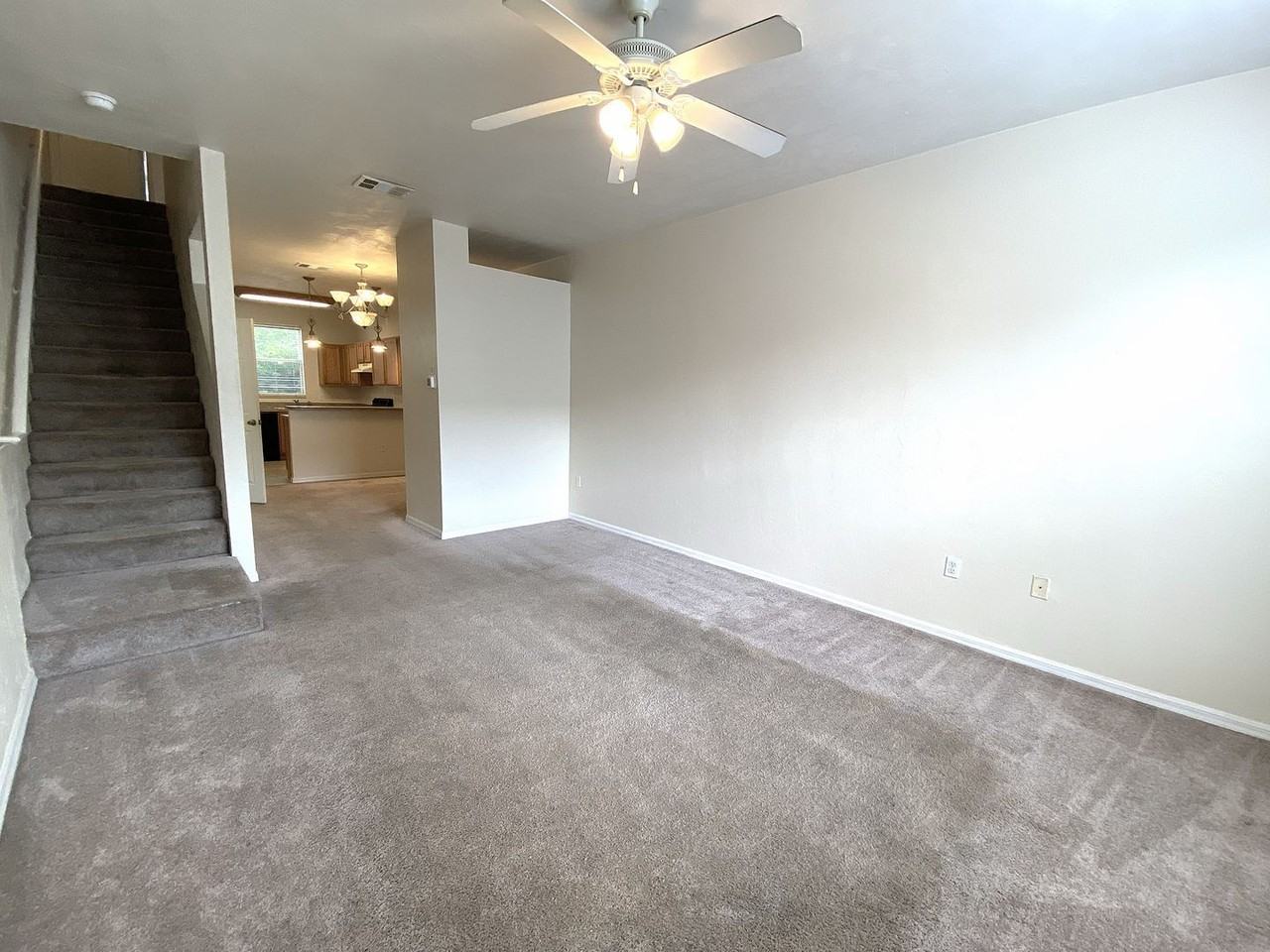 3870 Sw 20th Ave - Photo 2 of 25