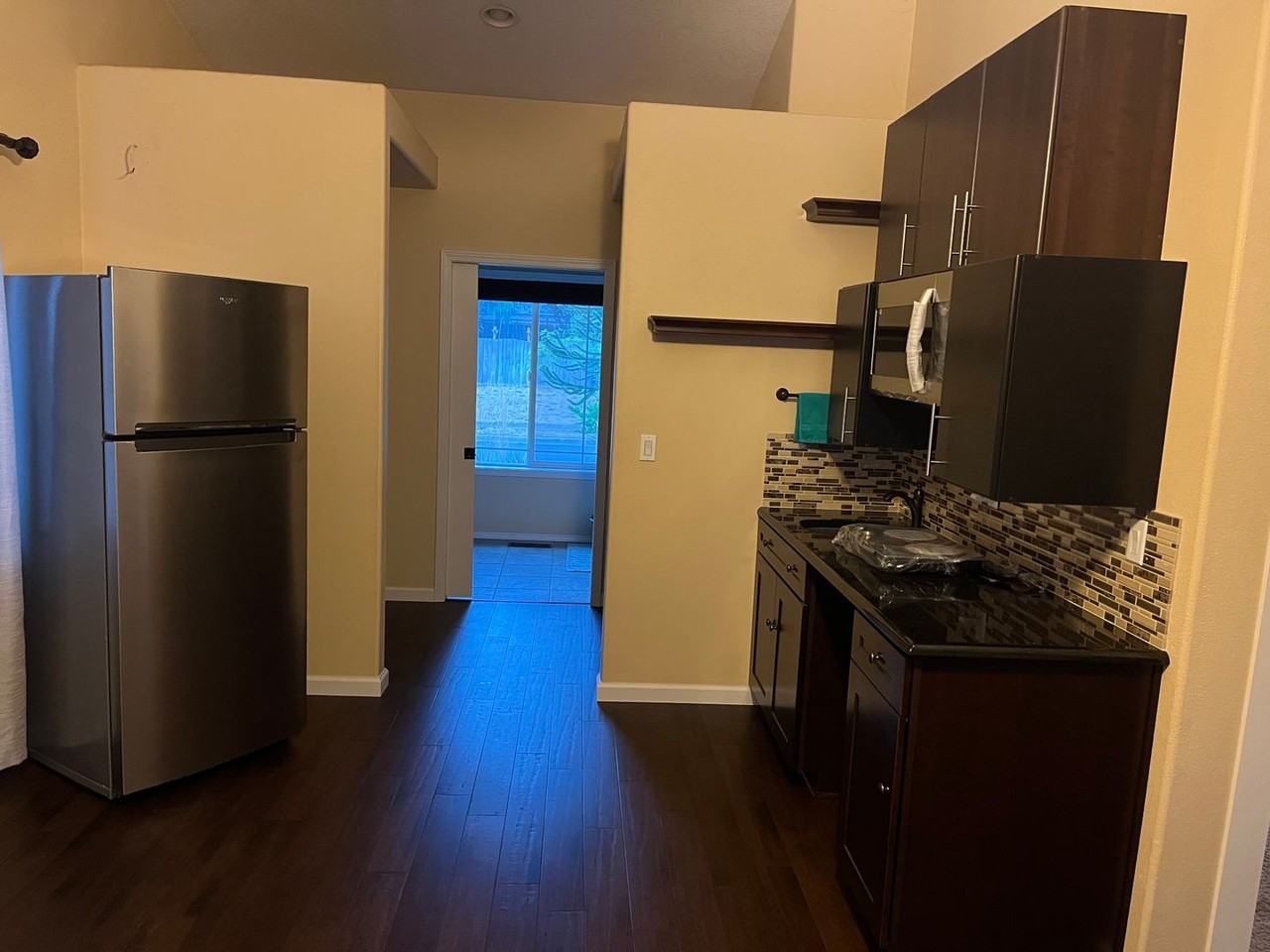 433 Ne 49th Ave - Photo 2 of 17