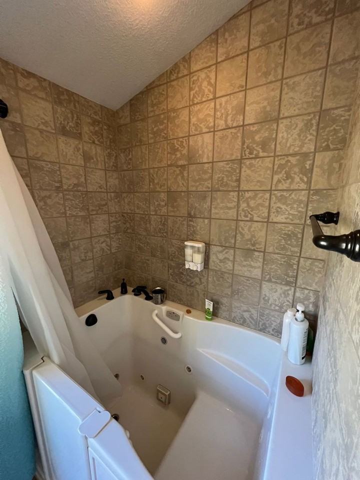 433 Ne 49th Ave - Photo 7 of 17