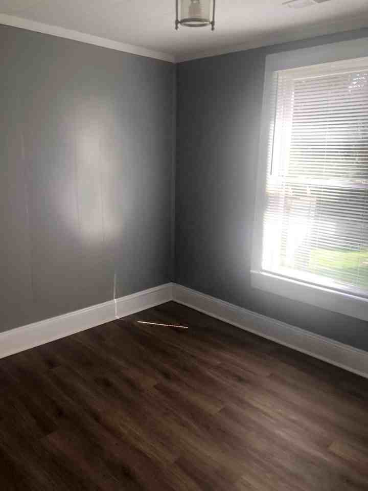 1646 Houston Avenue - Photo 4 of 11