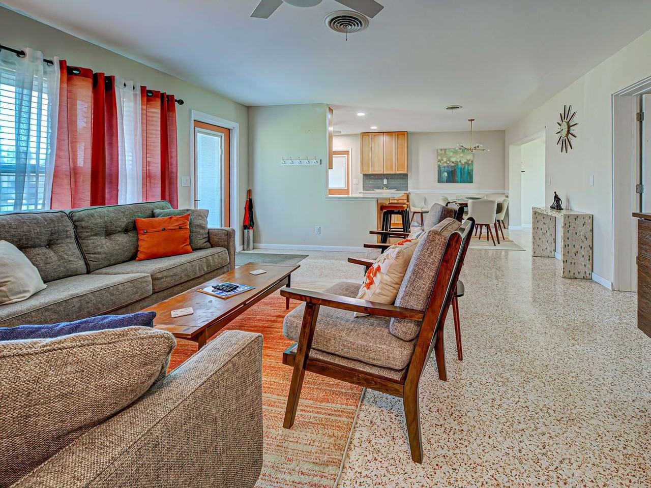 220 Glen Oak Rd - Photo 2 of 49