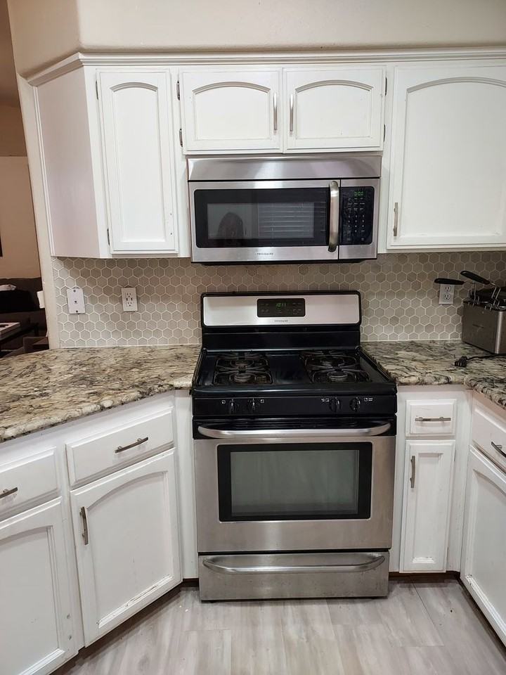 725 Naples St - Photo 5 of 26