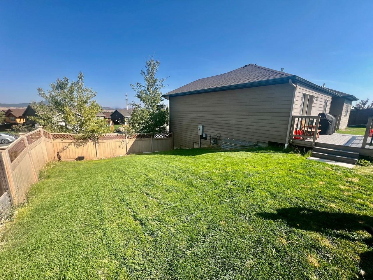 2633 Knight St - Photo 6 of 17
