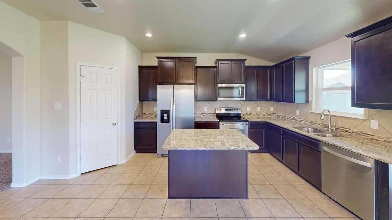 200 Splawn Ranch Rd - Photo 5 of 18